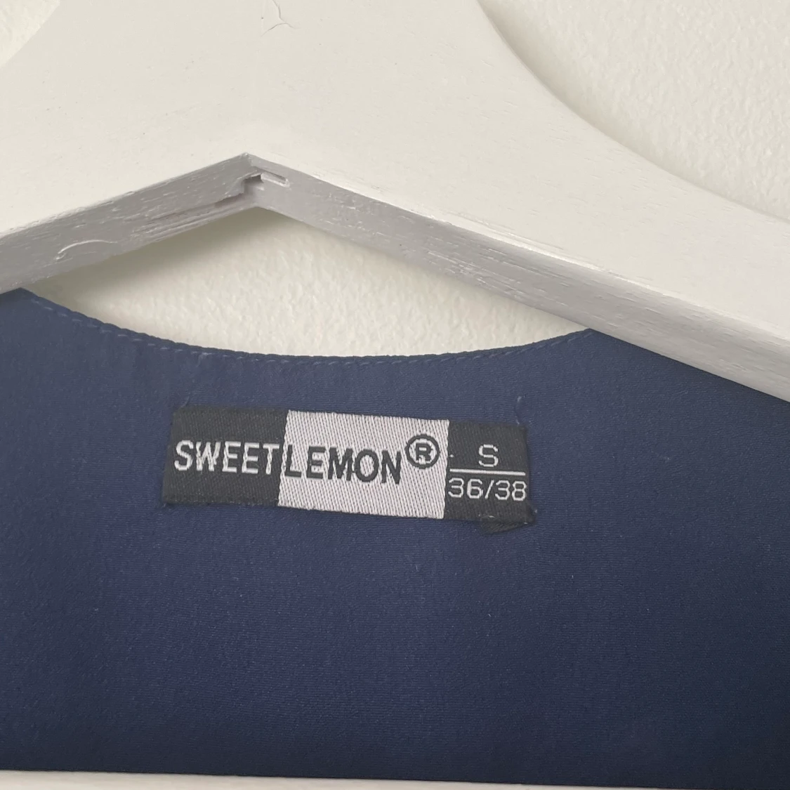 Mörkblå klänning  - 90