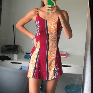 Sommarklänning  - Superfin sommarklänning som tyvärr är för kort for mig som är hyfsat lång. Bra skick! 