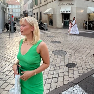 Grön nakd klänning - Köpt för 449kr från NA-KD. Använd 1 gång. Mitt pris är 400.