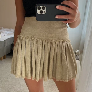 Kjol - Kjol från isabel marant i storlek 38, säljs då den är för stor (jag har storlek 36)