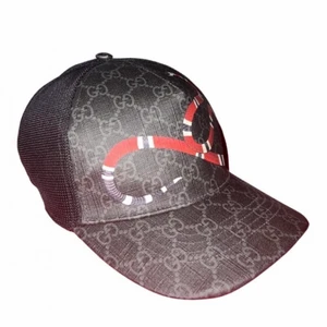 Gucci Snake Cap - Gucci snake cap använd några gånger