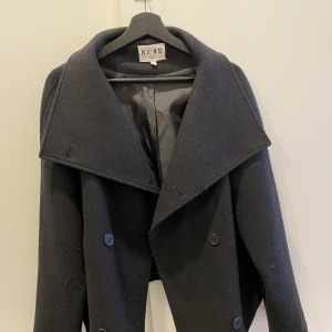 NA-KD jacka strl. 36 - höst/vår kappa från NA-KD. strl 36