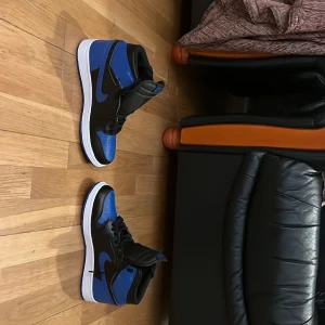 Jordans skor - Jordan 1 blue helt oanvändbar och nya 