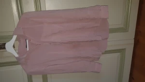 Skön o snygg skjorta  - Stl S 