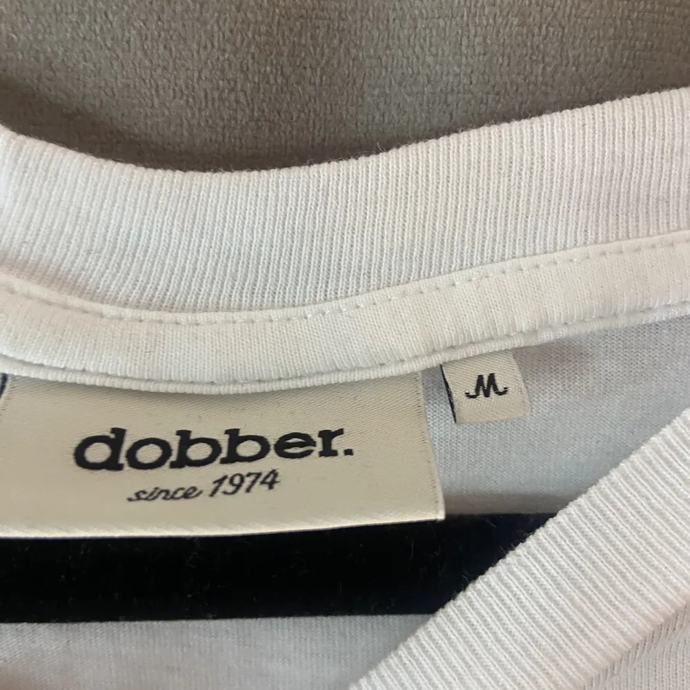 Jättefin t-shirt från Dobber, endast använd ett fåtal ggr❣️ . T-shirts.