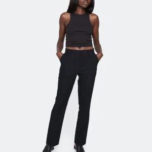 Kostymbyxor - Kostymbyxor från bikbok storlek 40 men skulle säga att de sitter mer som 38. Använda några få gånger säljer pga att de är för små