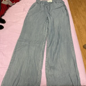 Cubus lösa byxor - Helt nya Cubus byxor 