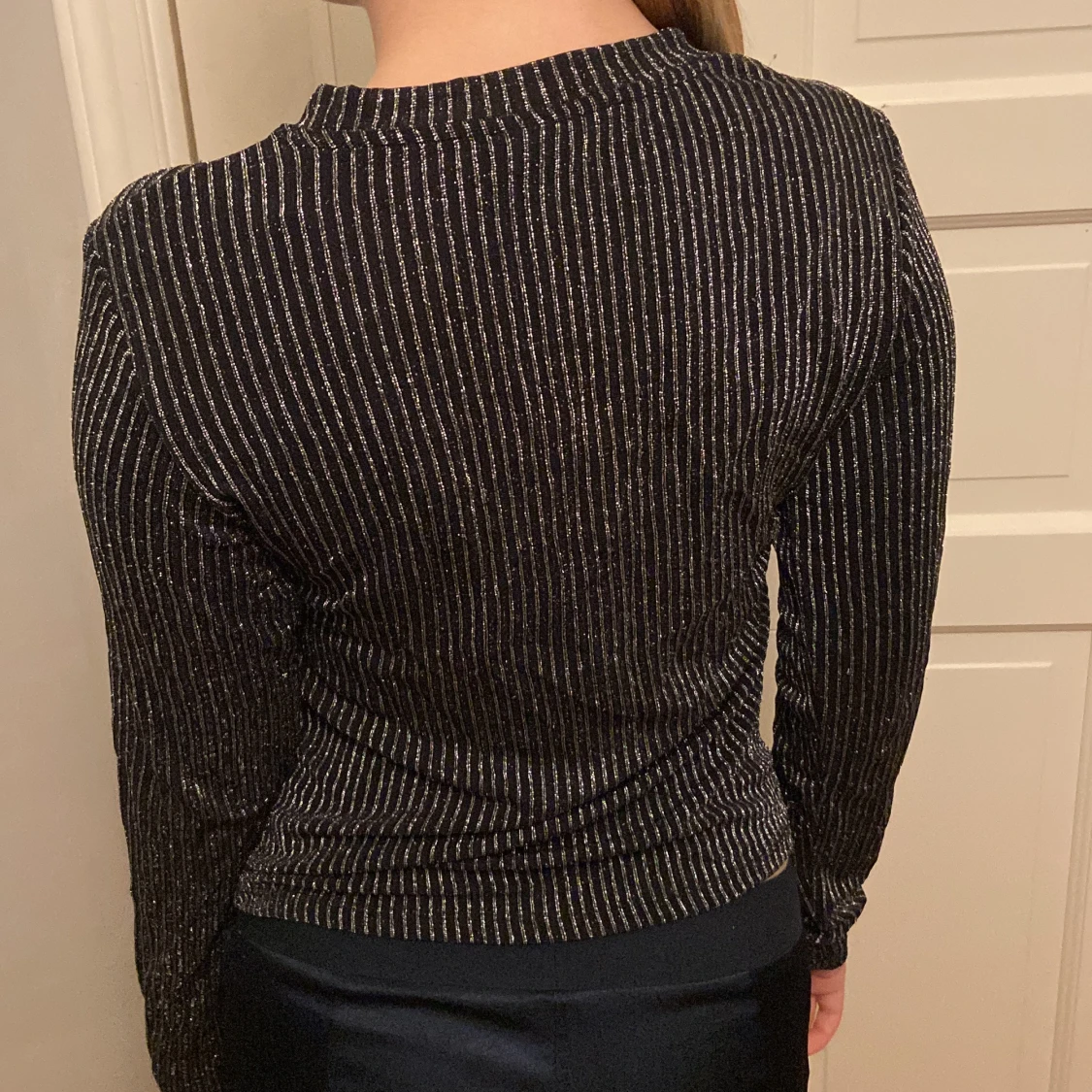 Svart långärmad topp  - 90