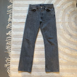 Hope jeans  - Riktigt feta gråa jeans från hope. Sitter typ som rush. Storlek 30. Knappt använda.