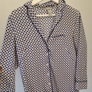 Mönstrad skjorta 💙 - Fint mönstrad skjorta från H&M. 