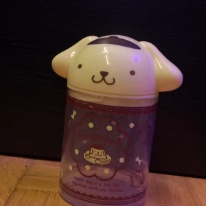 Pompompurin burk - Pompompurin Förvarings burk. Väldigt fin kondition. Ingår även i en bundle med andra sanrio saker <3