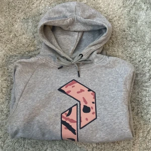 Peak performance hoodie - Som nytt skick, kommer inte till användning tyvärr. Storlek Medium. 