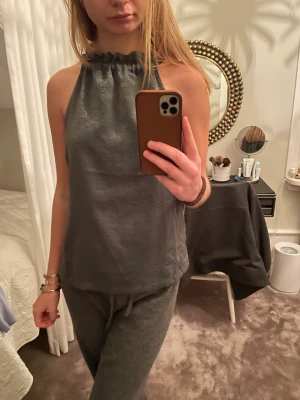 Topp - Så fin halterneck rop från bubbelroom med Knut i ryggen (sista bilden). Aldrig använd