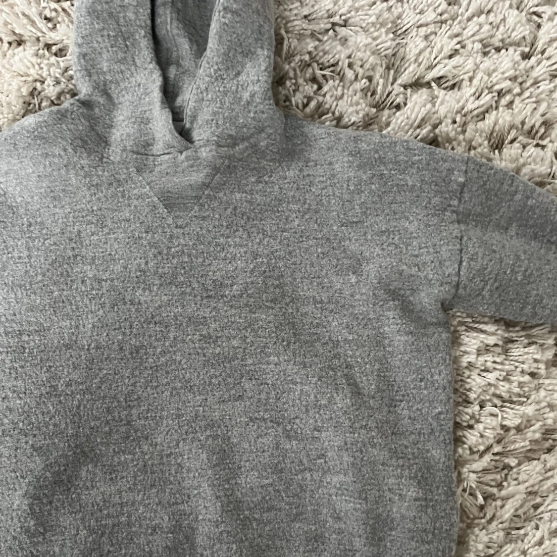 Stickad ull hoodie - 90