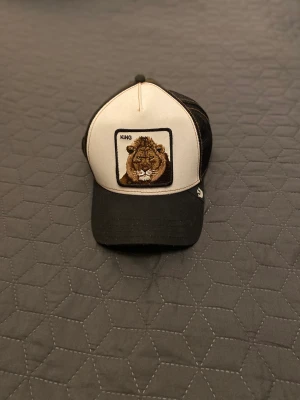 Goorin bros Keps (oanvändbar) - Kepsen är helt landsändar endast legat i el låda och har därför lite skräp på skärmen men det fixas.