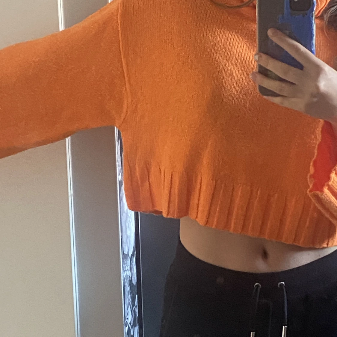 Stickad croppad tröja - 91