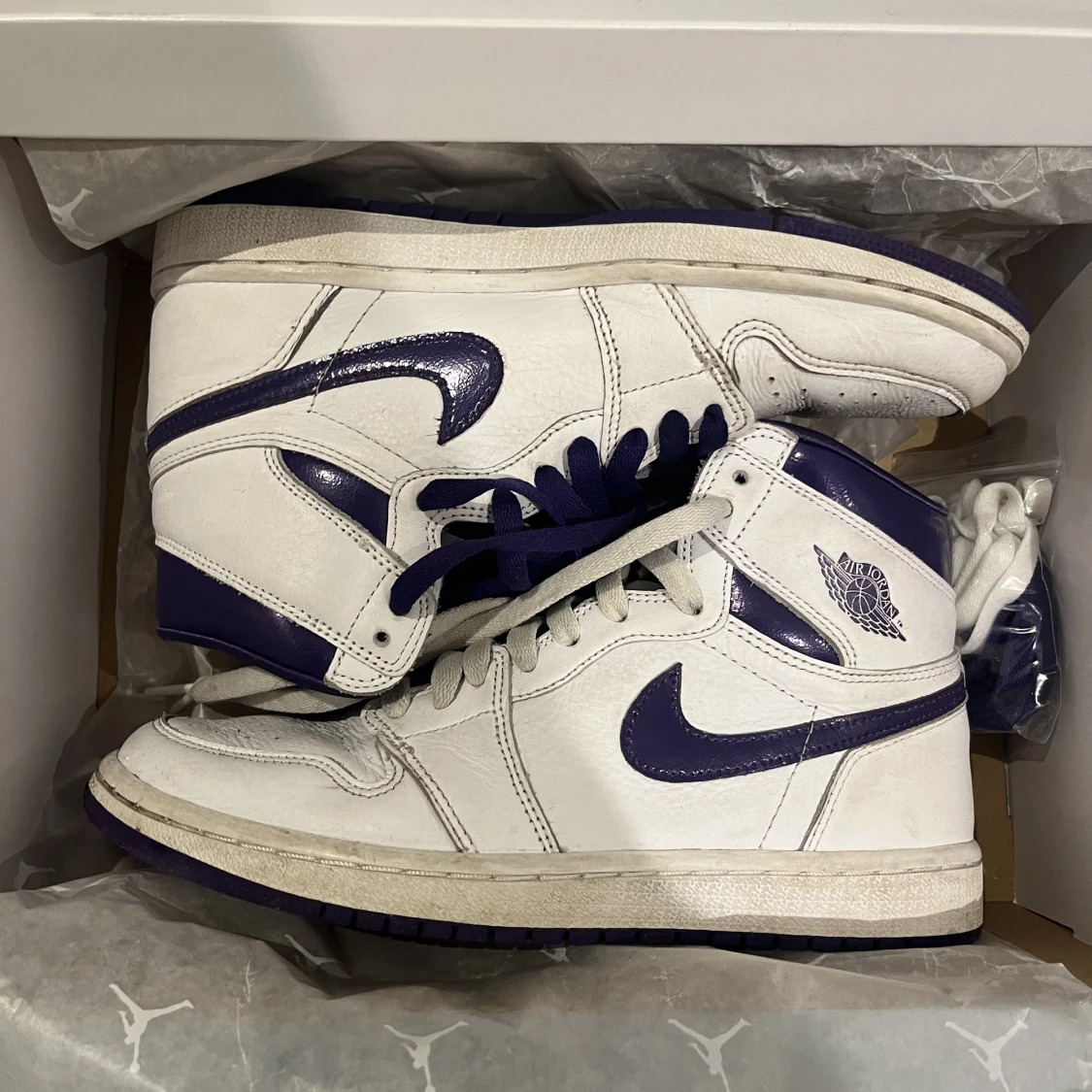 Jordan 1 metallic purple