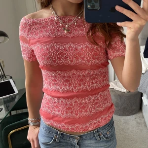 Spets tröja!  - Så fina spets tröja som sitter så snyggt! 