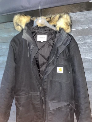 Carhartt jacka - Helt ny carhartt jacka endast använd ett fåtal gånger! 