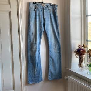 W36 L36 Levis jeans bootcut