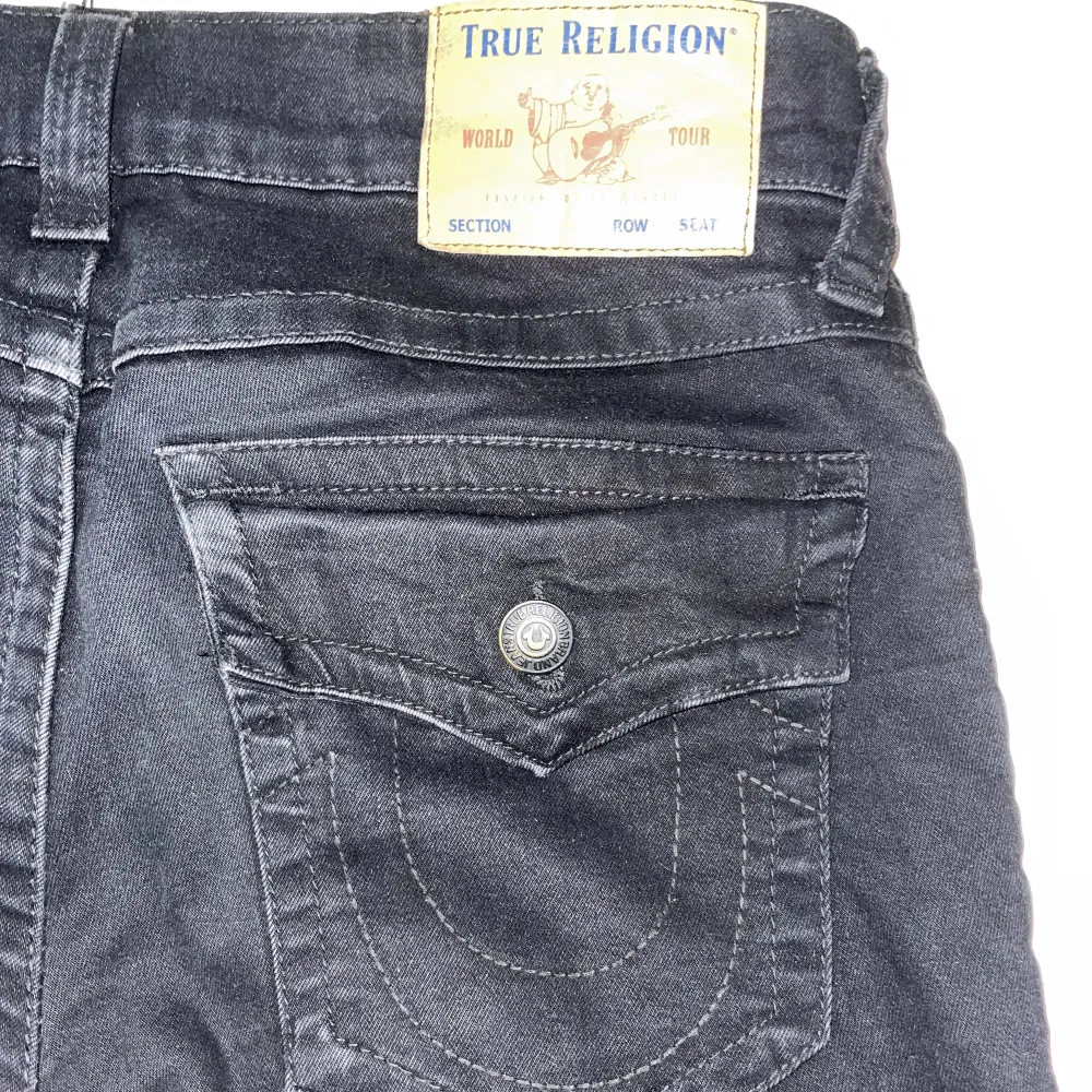 Rare svarta trueys i perfekt skick . Jeans & Byxor.