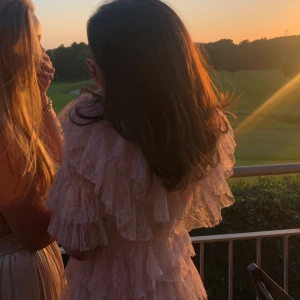 ByMalina Sky Dress - Säljer min älskade balklänning från ByMalina i den finaste ljusrosa färgen som inte längre säljs 😍 Endast använd en gång så den är alltså i nyskick. Skriv privat för fler bilder eller frågor! 