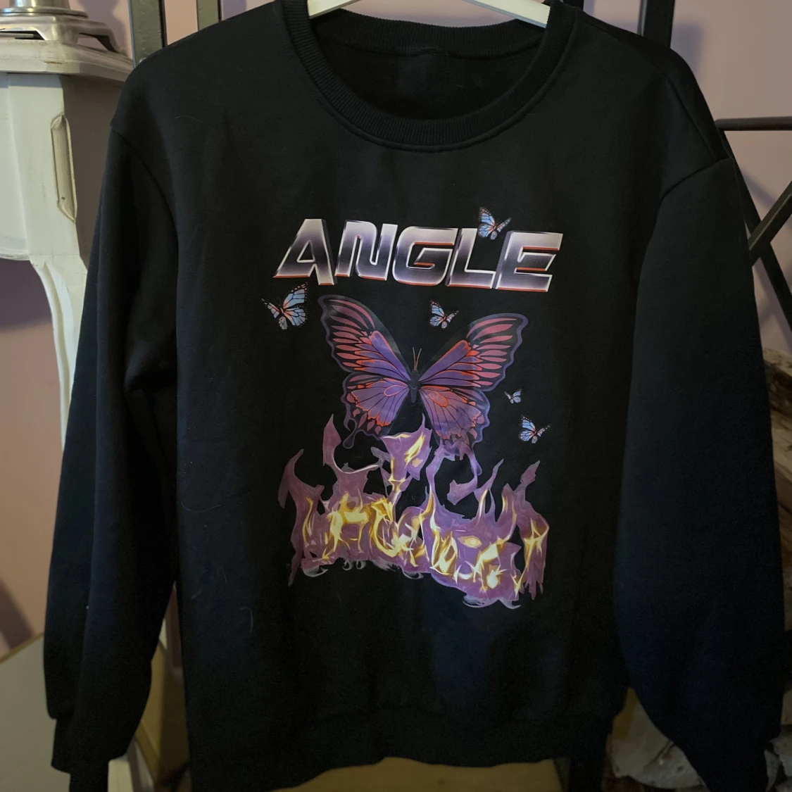 Svart sweater med tryck 