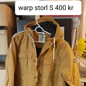 Jackor - Storlek o pris på bilden
