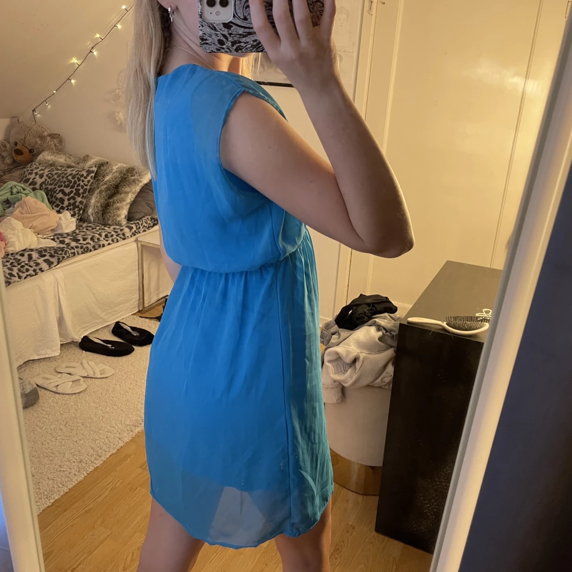 Söt blå klänning från Sisters Point  - 90