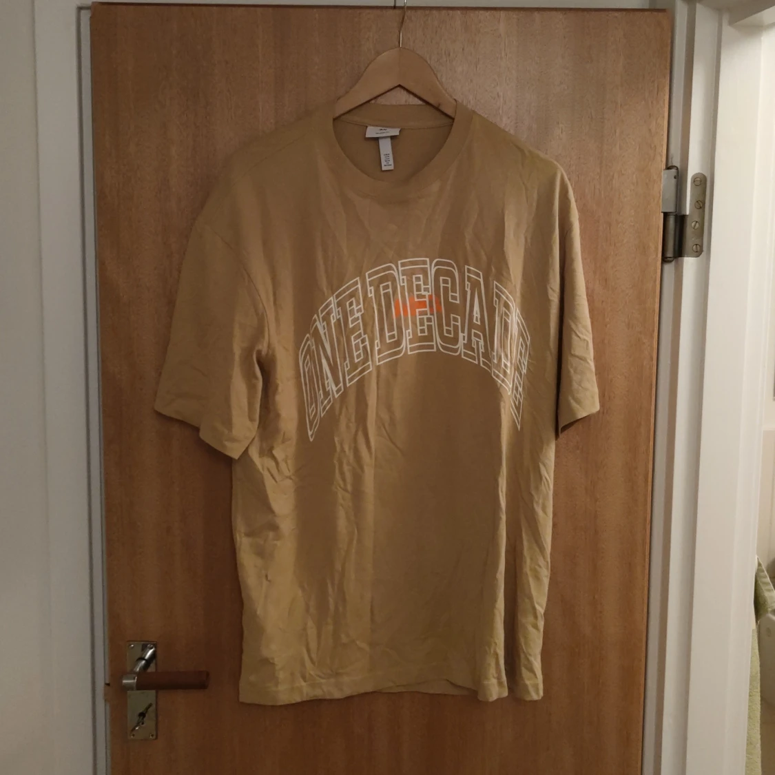 Oversized beige tshirt