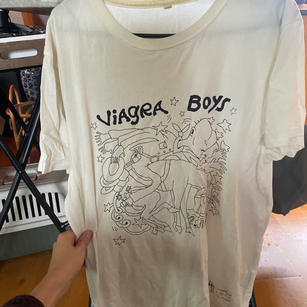 Viagra Boys Merch i nyskick. T-shirts.