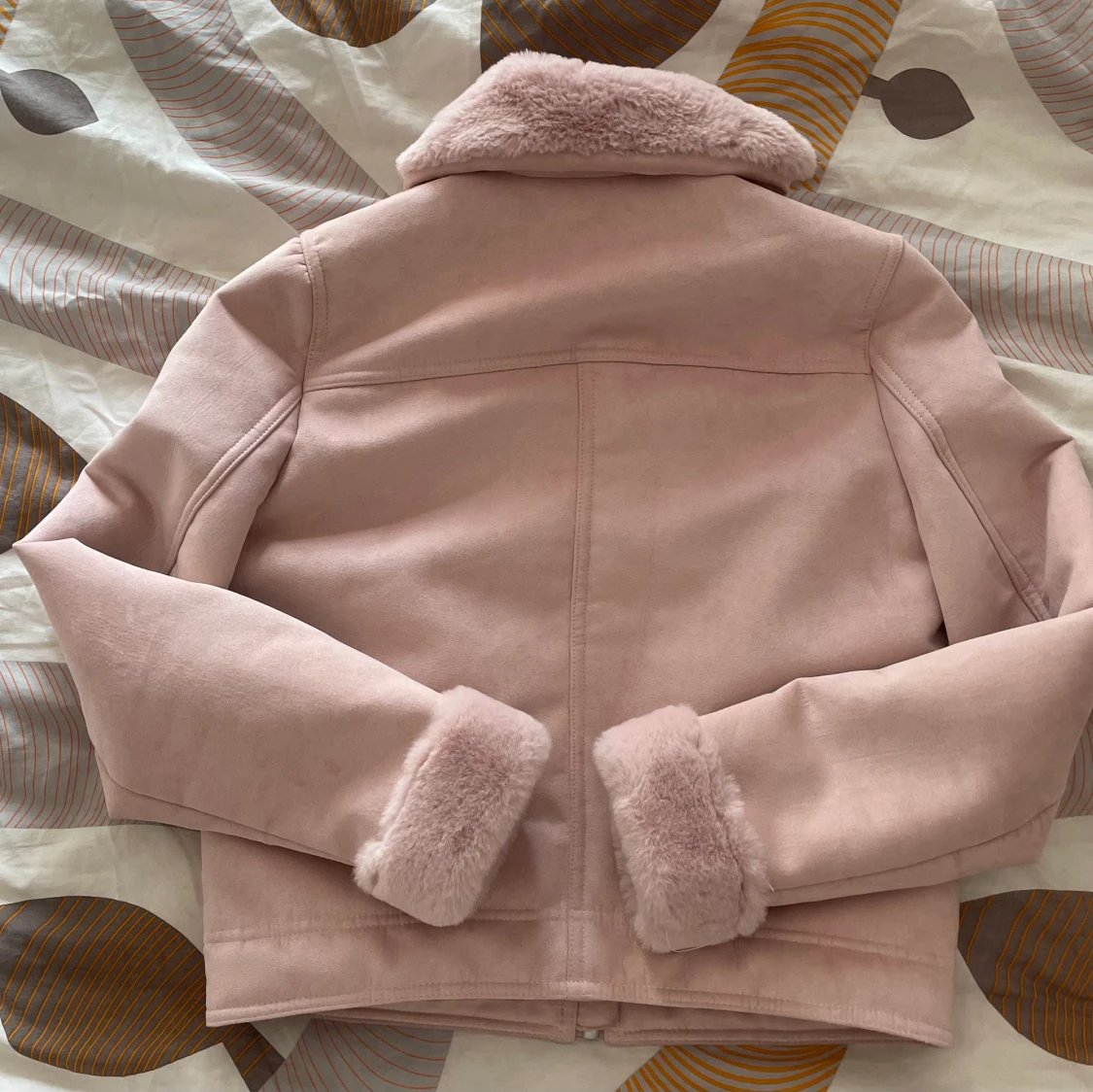 Rosa fluffig jacka  - 91