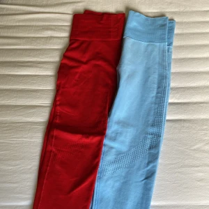 Sköna & snygga träningstights - Snygga & väldigt bekväma träningstights. Sitter snyggt på kroppen & framhäver kurvor. Väldigt fin färg & super bra material! 