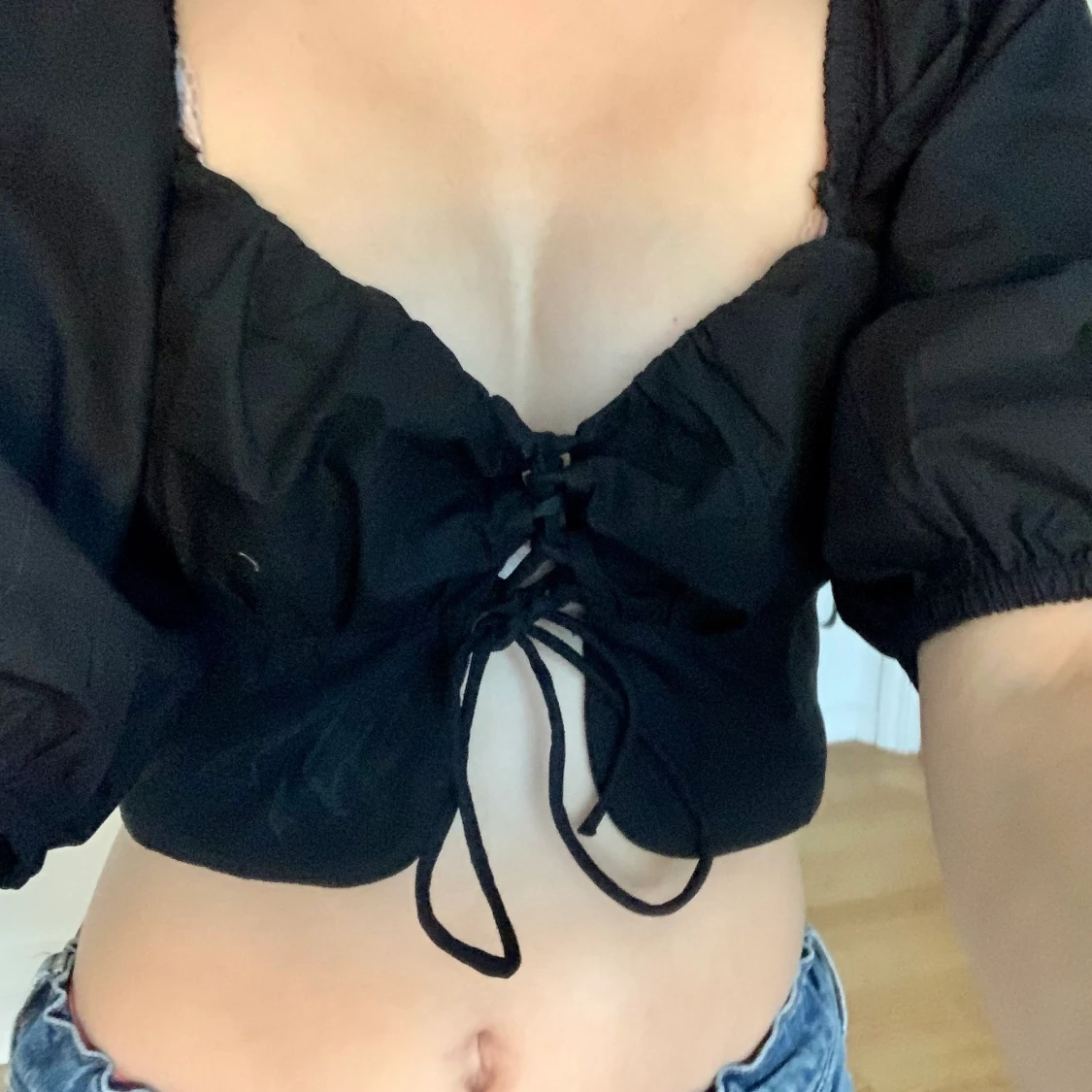 Snygg Crop top från Bik Bok 