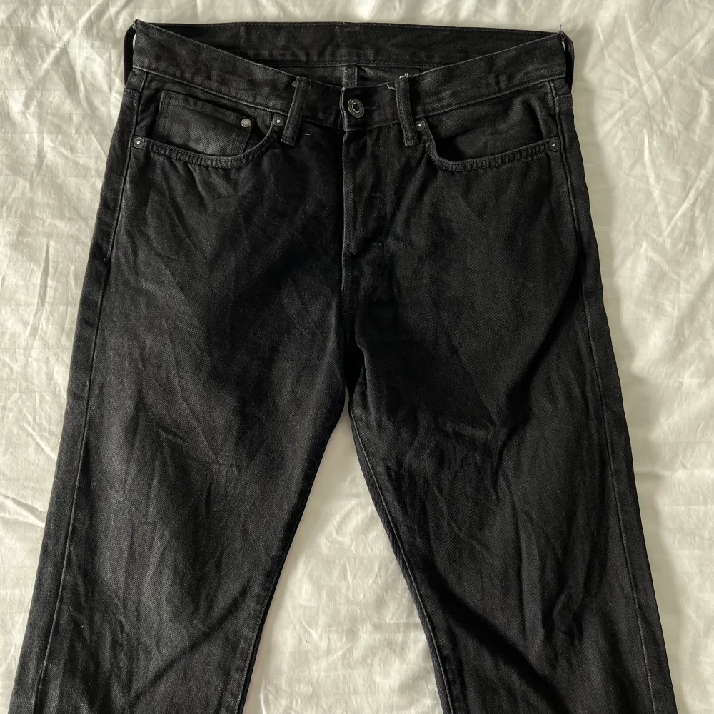Black jeans. Size W30 L30. Good condition. Straight legs.. Jeans & Byxor.