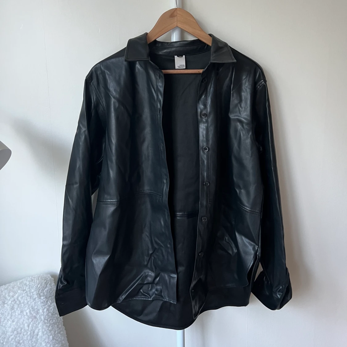 Skjorta i fejk skinn - 90