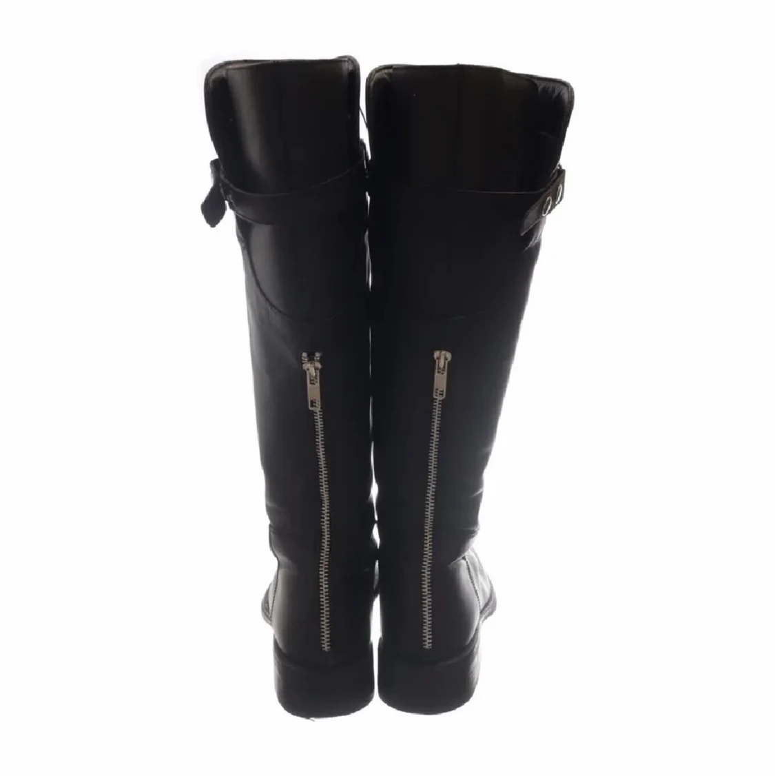 Svarta stövlar  - 90