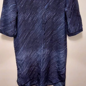 Klänning från Turnover - Strl 40 men är mer som en. 38. 100 % silk.