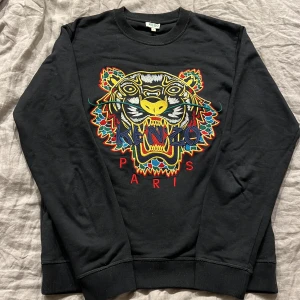 Kenzotröja i storlek S - Chinese new year limited edition Kenzo tröja i storlek S.