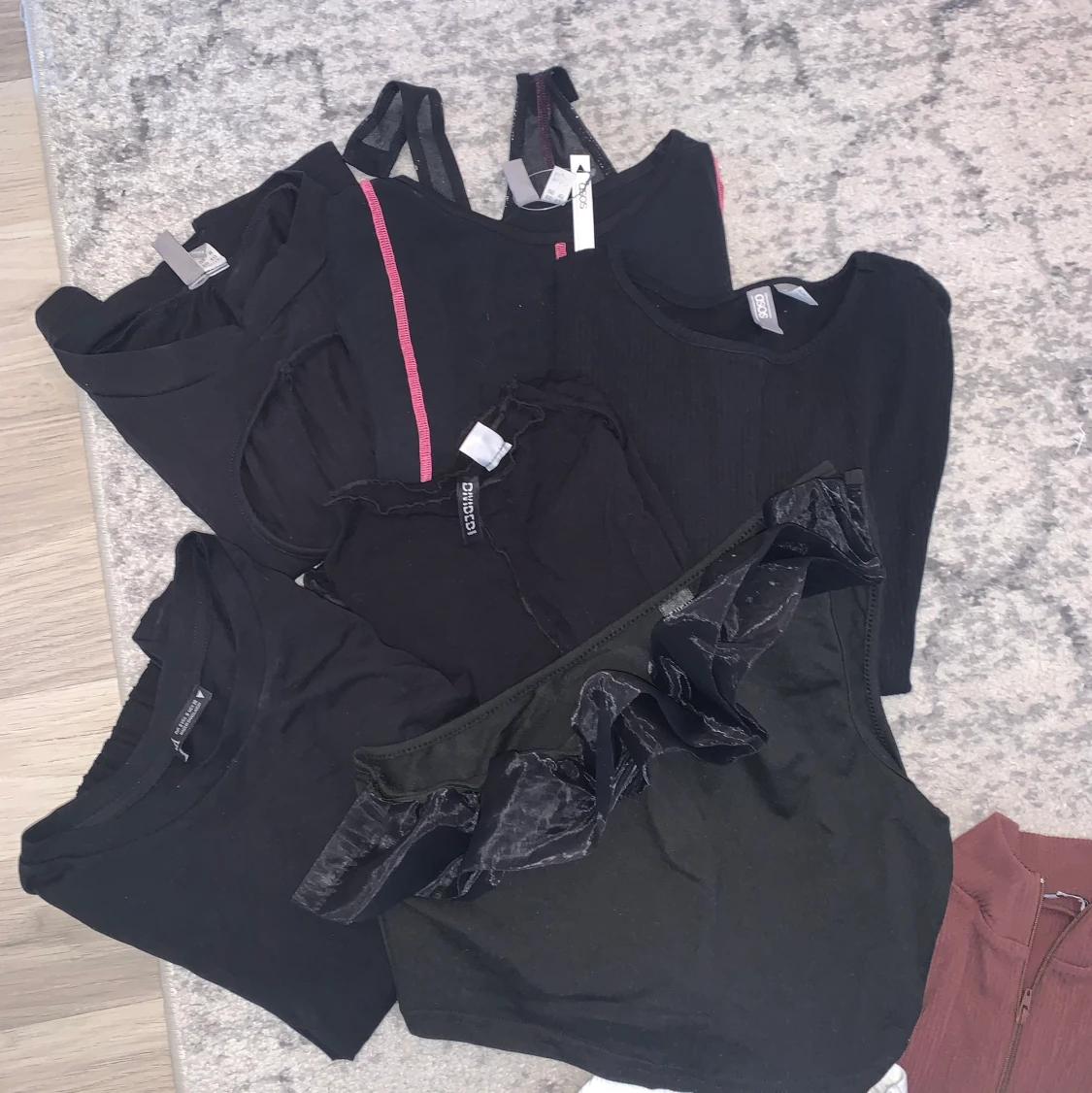 Ett kit med festliga och vardagstoppar