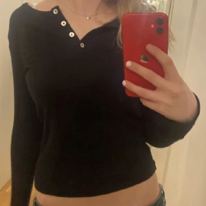 långärmad tröja zara - Storlek M men mer S❤️ Från zara❤️