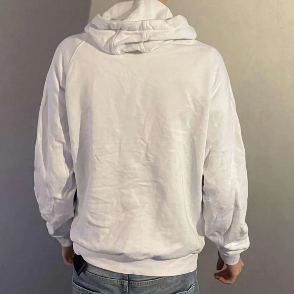 Adidas tröja storlek 1. Hoodies.