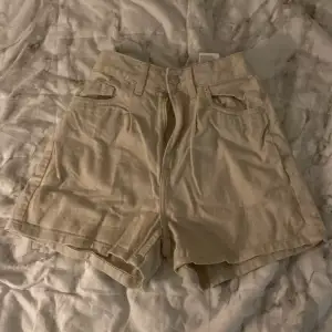 Shorts från hm ❗️säljer likadana sage green shorts, köp båda för 66kr (exkl. frakt❗️