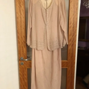 Festklänning - Två delat fest klänning stl L 