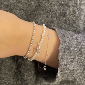 Pärlarmband - Pärlade armband🫶🏻 40kr  Plus frakt Begränsat antal Obs ej det silverarmbandet med stjärnor