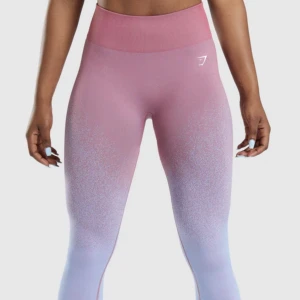 Gymshark adapt ombre seamless leggings rose pink/ light blue  - Storlek small, mjukt och skönt material. Aldrig använt Orginal pris 600