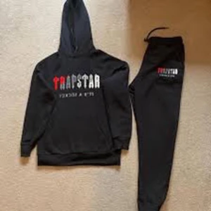 Trapstar dress - Fler färger kommrt in snart