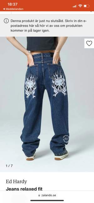 Hej har dessa jeans i storlek M. De är aldrig använda och prislapp är kvar eftersom jag beställde för liten storlek. Undrar om det är någon som har dessa i L som kan tänka sig att byta? 