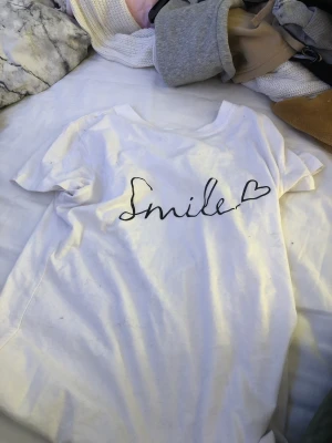 T-shirt - Jätte fin tröja!
