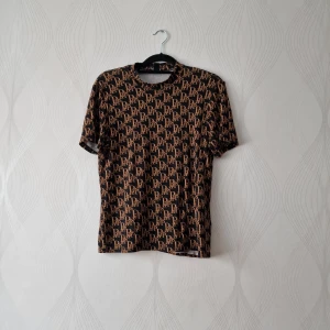 Tröja - Tröja brun 